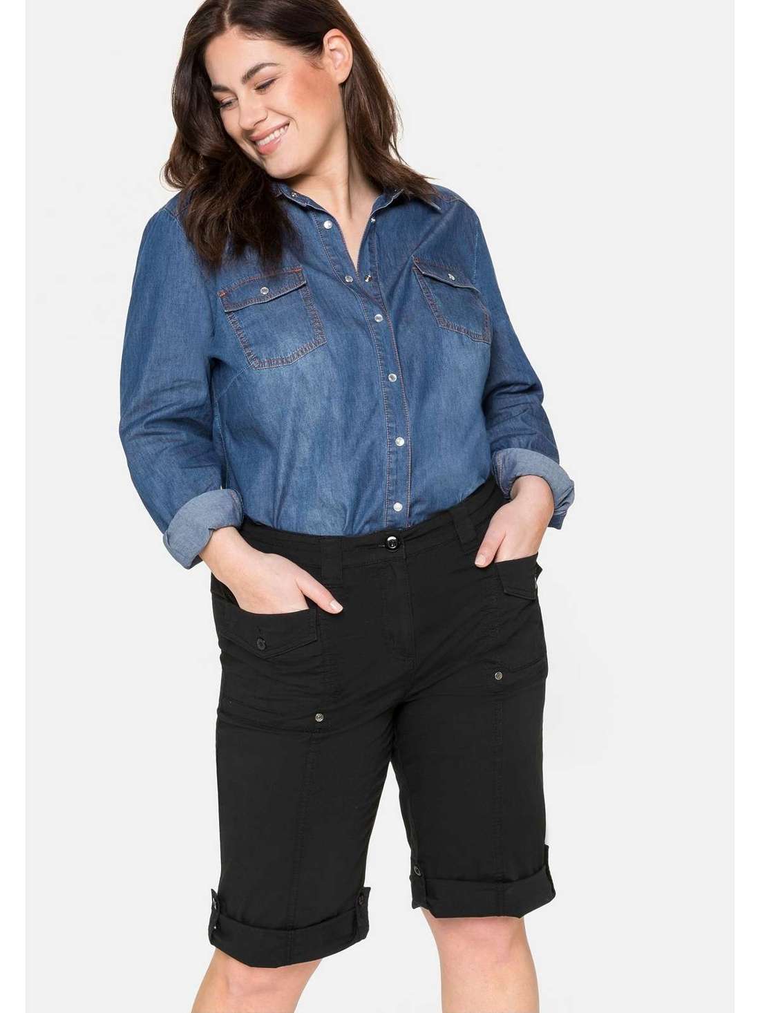 Шорты-бермуды с накладными карманами и клапанами Große Größen