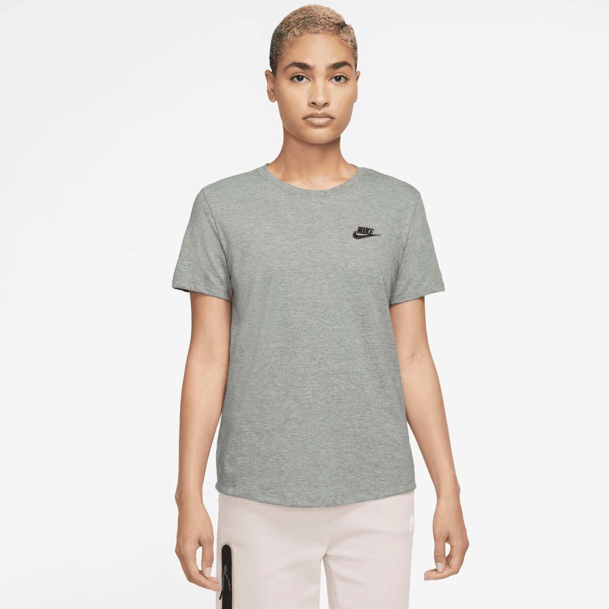 футболка CLUB ESSENTIALS WOMEN`S T-SHIRT