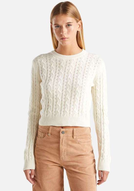 Свитер с круглым вырезом