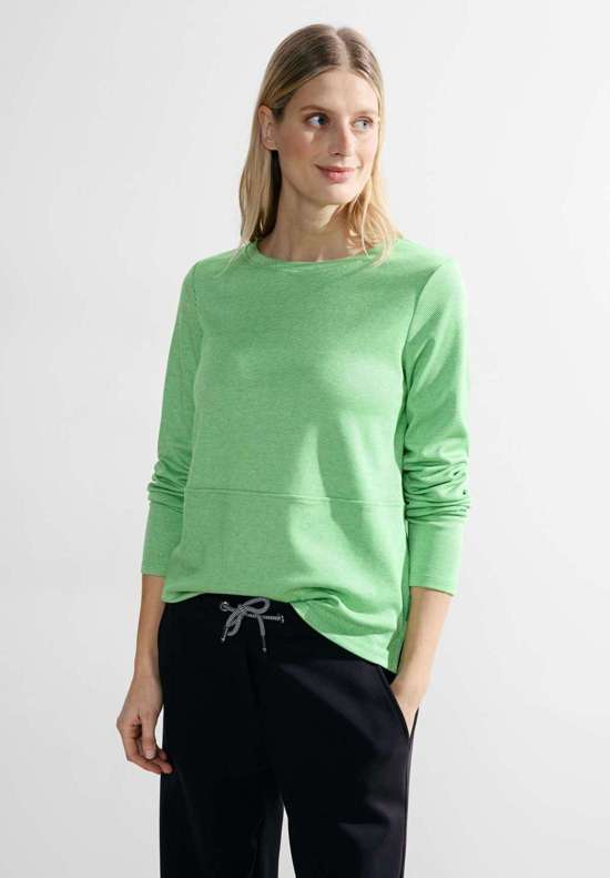 рубашка с круглым вырезом и круглым вырезом