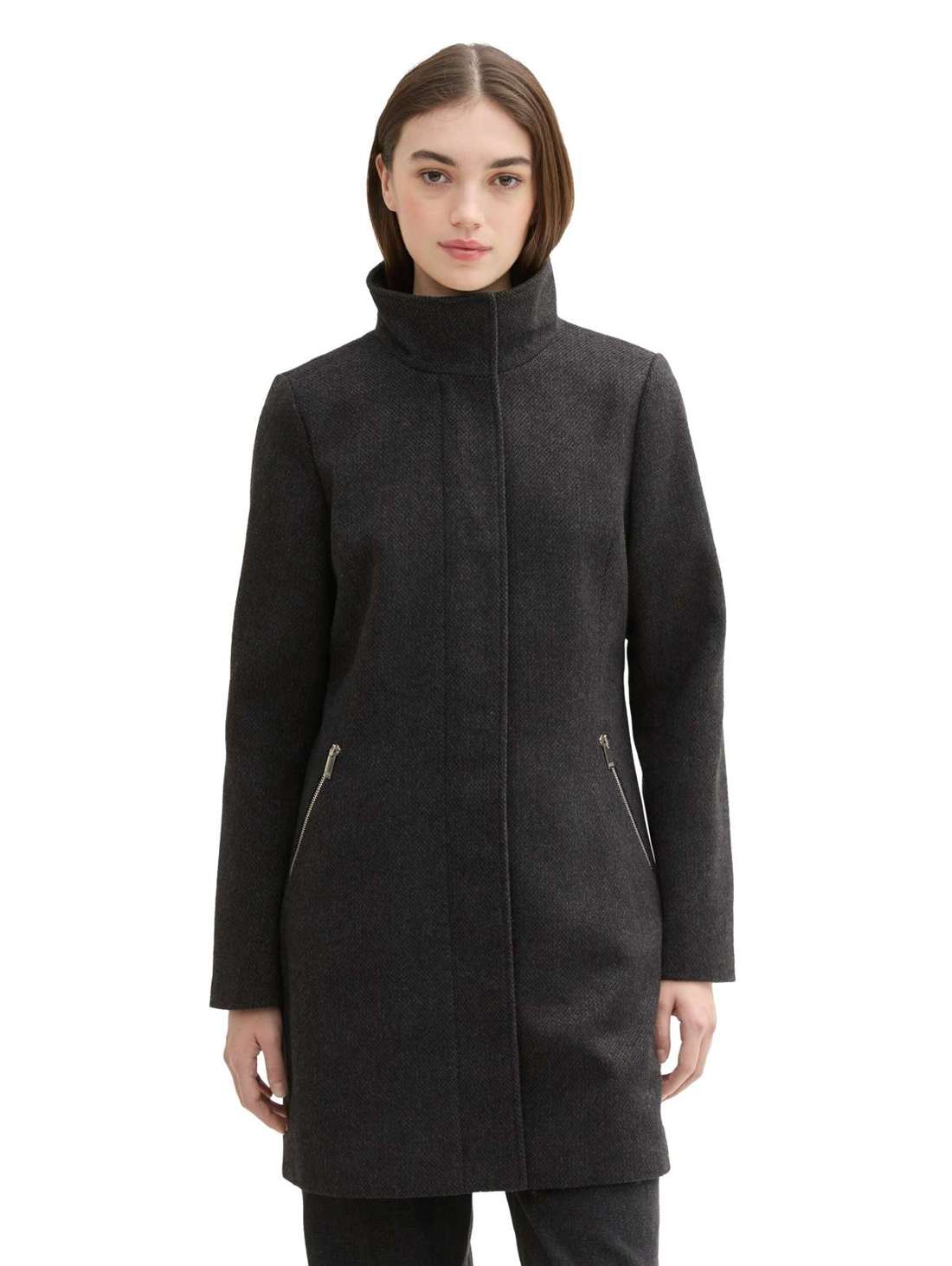 Короткое пальто с узором «елочка»