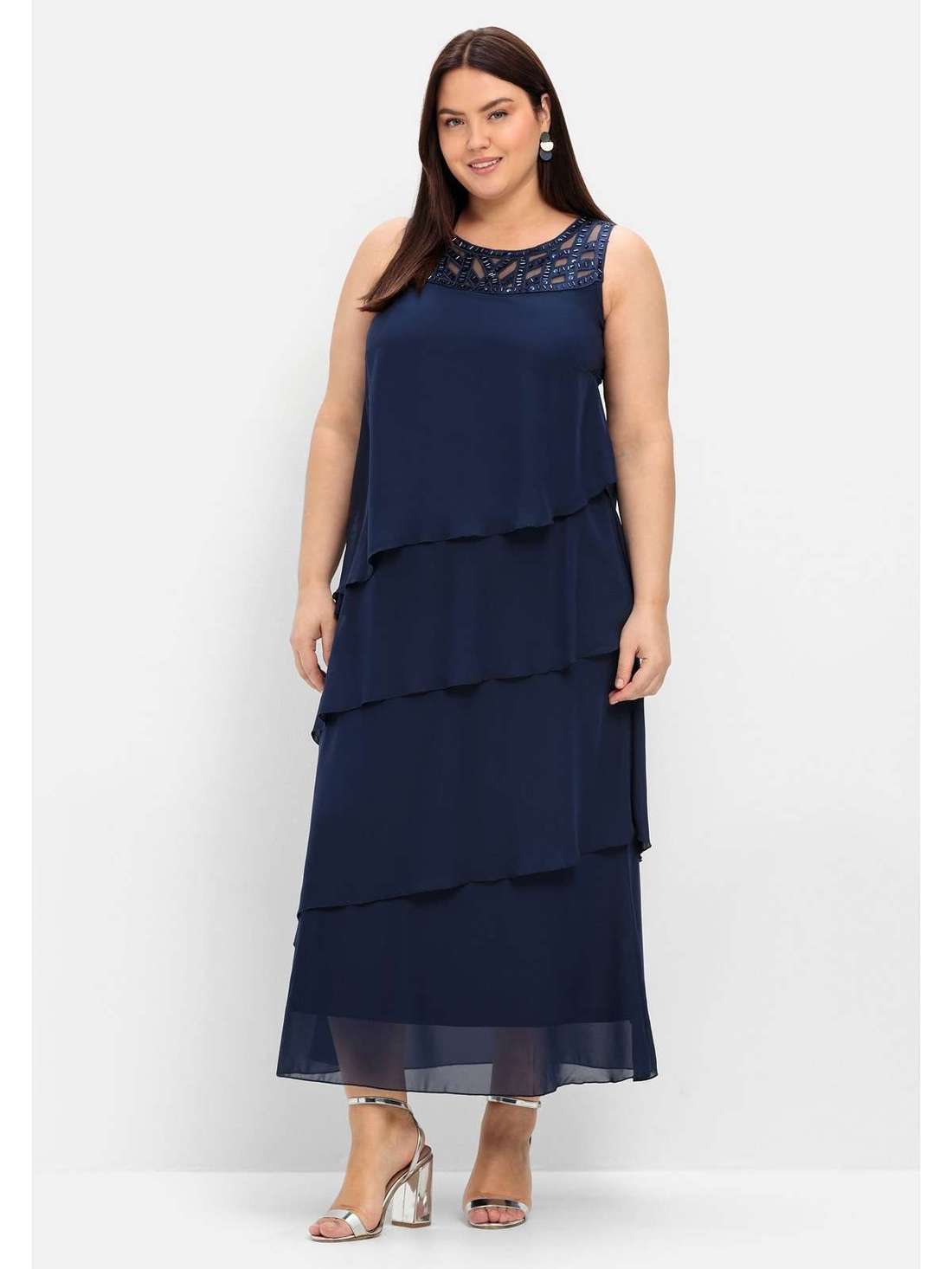 Вечернее платье облегающего фигуру. Große Größen