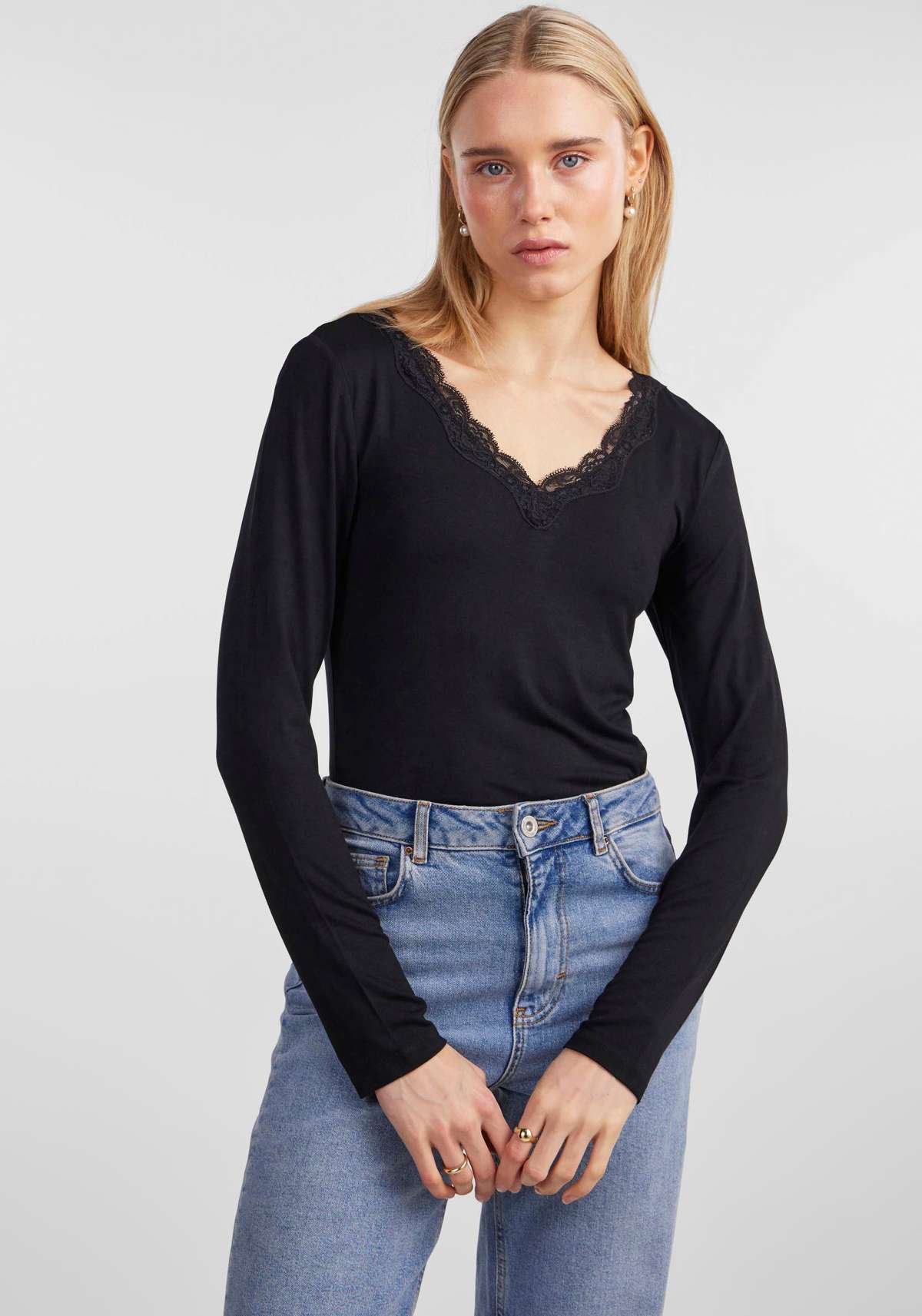 V-образная рубашка PCBARBERA LS LACE TOP NOOS BC