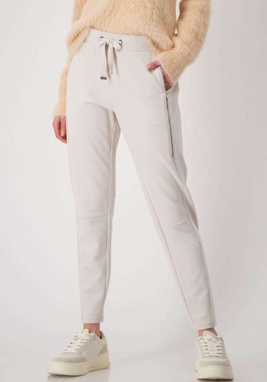Брюки-джоггеры со стразами по бокам