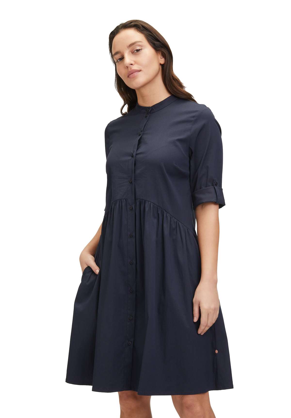 Платье-рубашка Hemdblusenkleid mit Knopfleiste