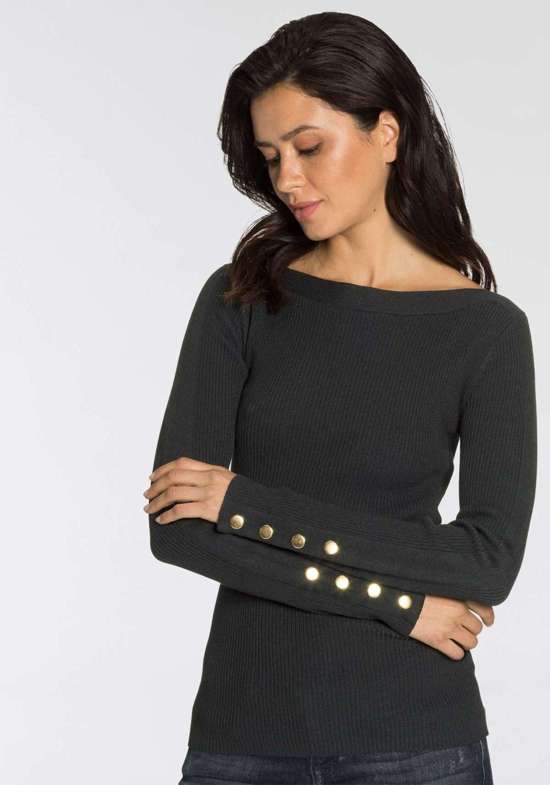 Вязаный свитер