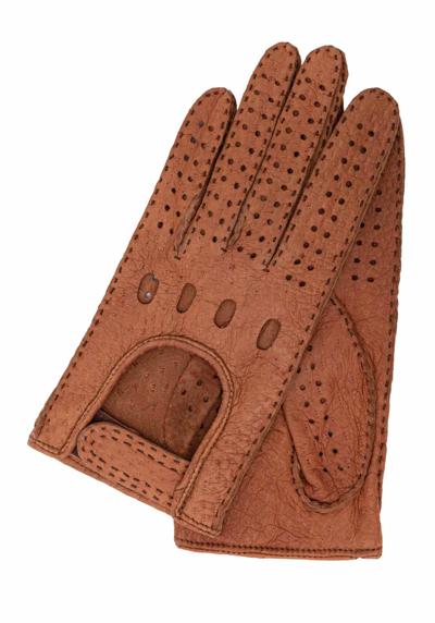 Кожаные перчатки в классическом дизайне автомобильных перчаток.