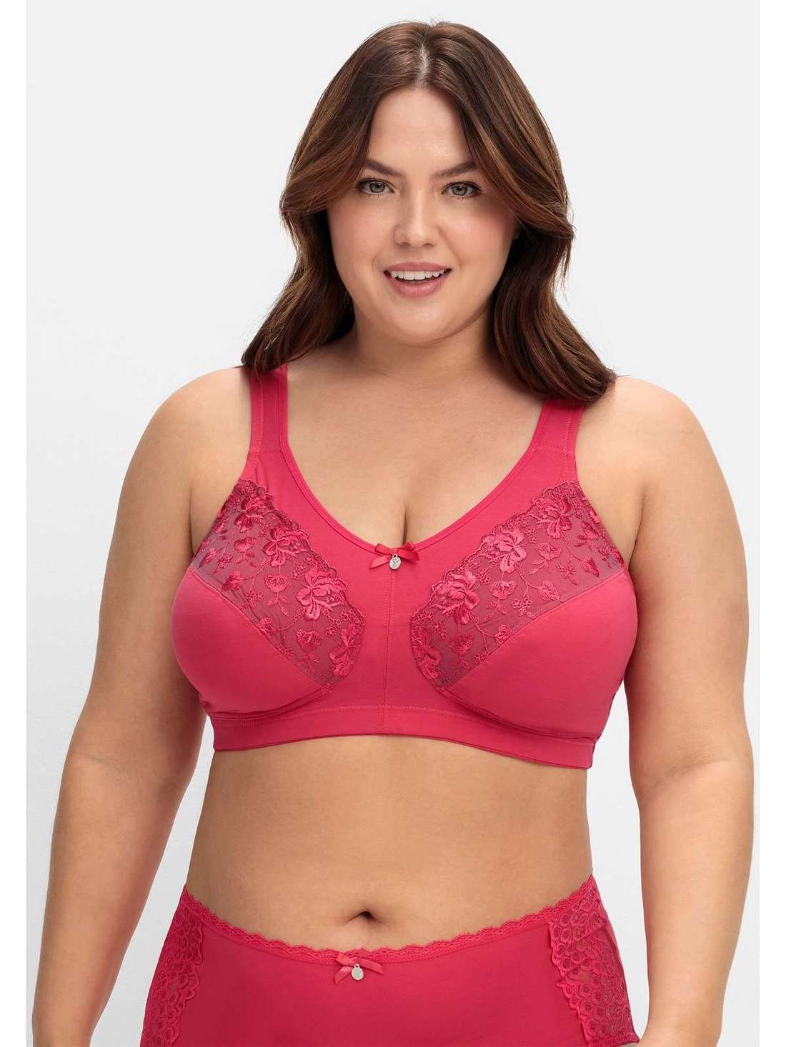 Рельефный бюстгальтер в двойной упаковке. Große Größen