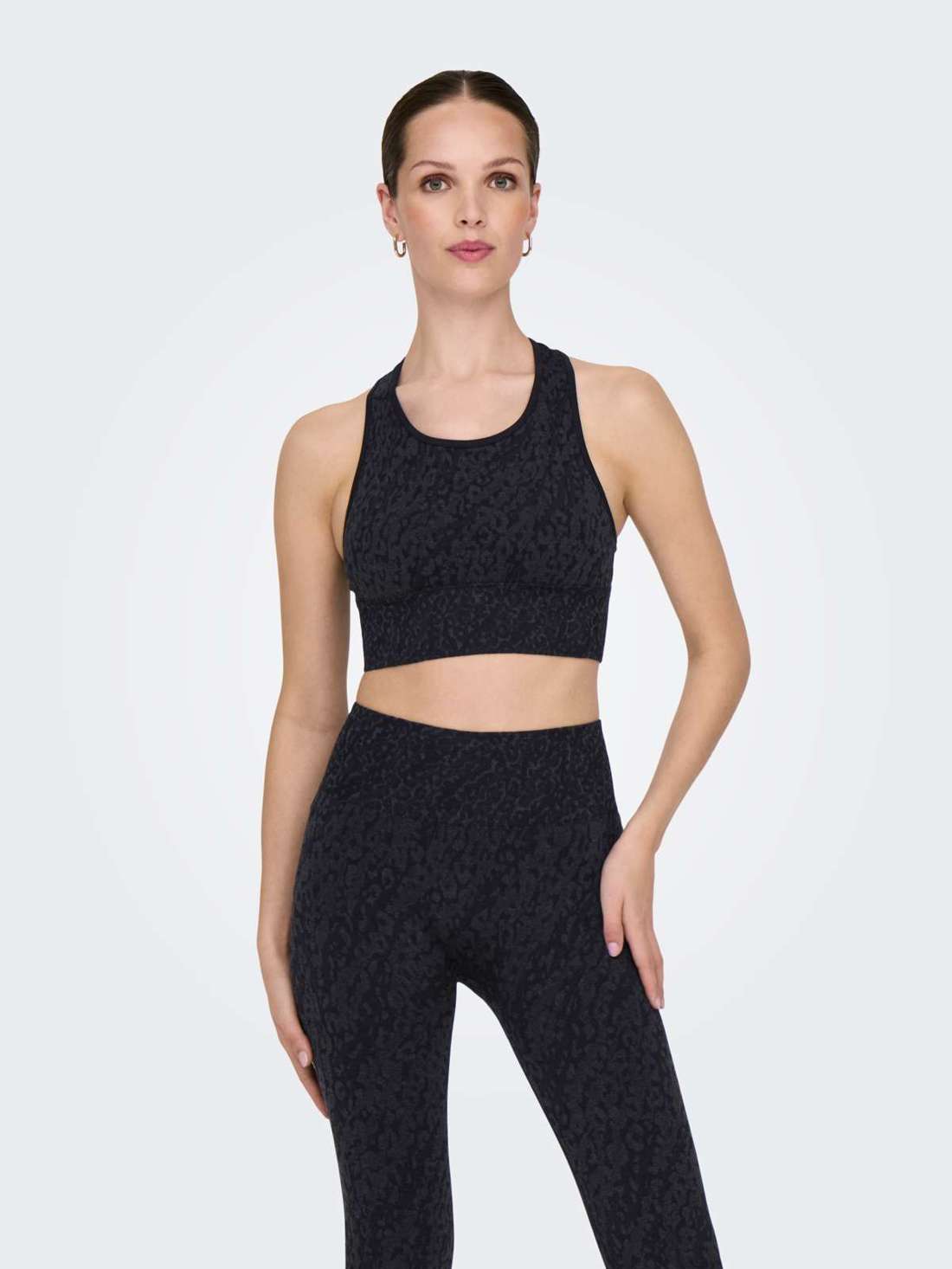 Спортивное бюстье со светоотражающими деталями. ONPDAISY-2-BETTY SEAM BRA NOOS