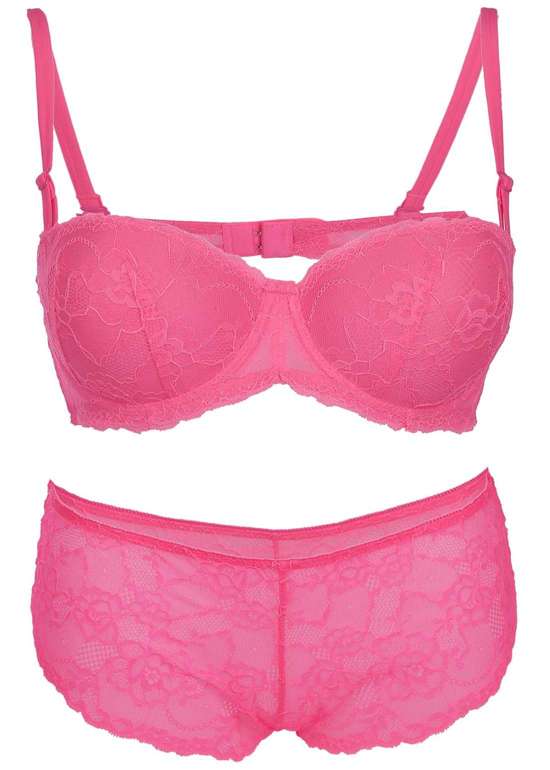 Комплект: бюстгальтер пуш-ап.