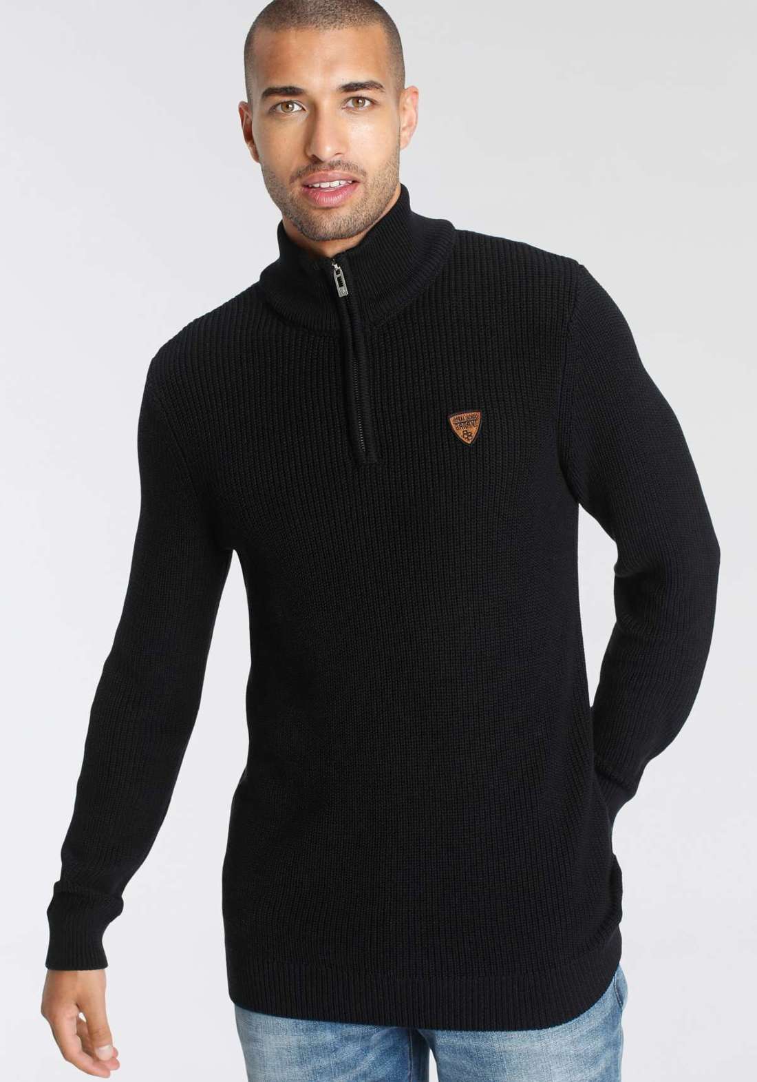 Тройер с молнией и логотипом