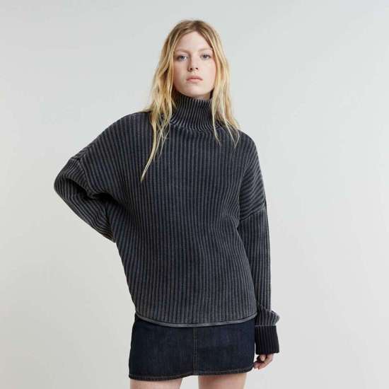 Вязаный свитер Loose Overdyed Turtle Knit wmn