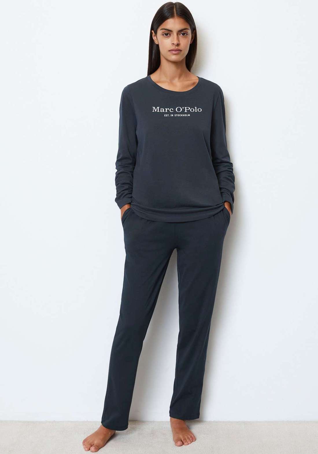 Рубашка с длинными рукавами и принтом на груди контрастного цвета. MIX-N-MATCH