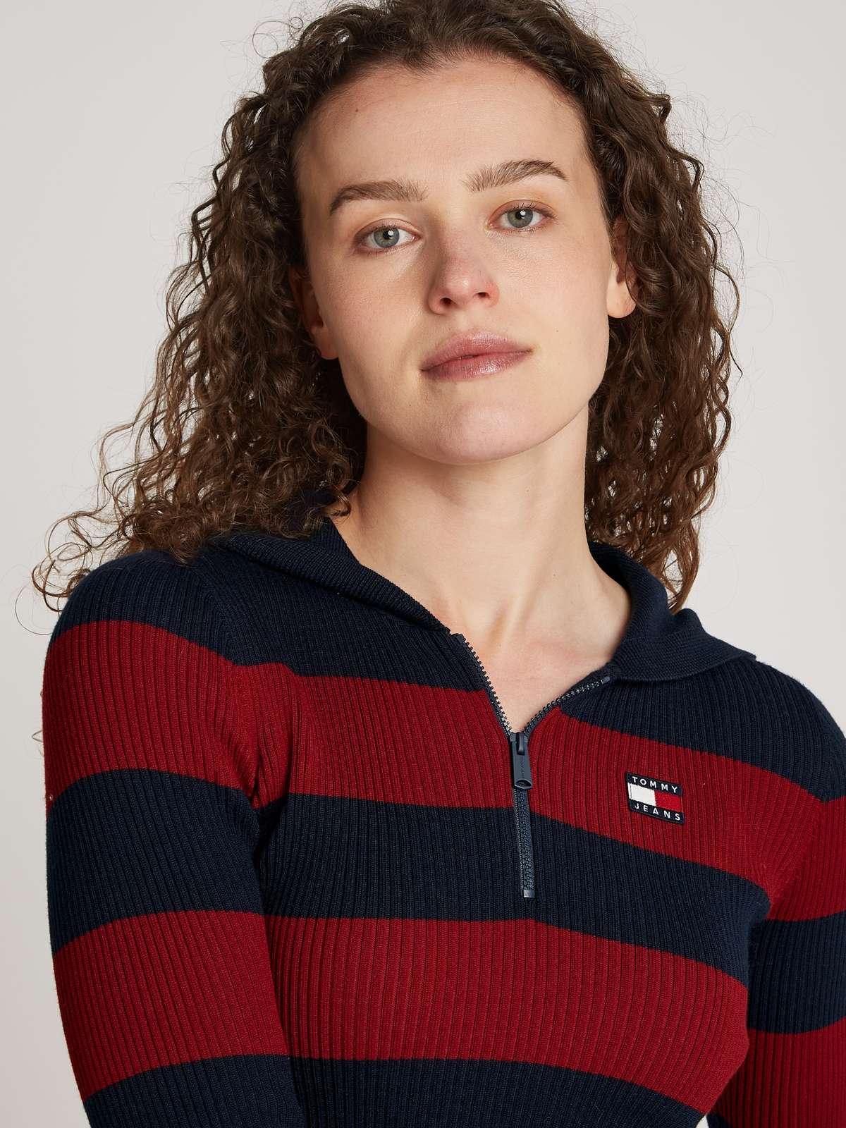 Худи с полосатым узором TJW STRIPE 1/4 ZIP HOOD SWEATER