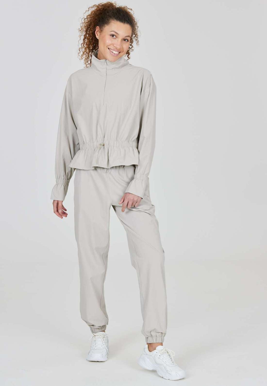 Уличная куртка с влагорегулирующими свойствами. Hero