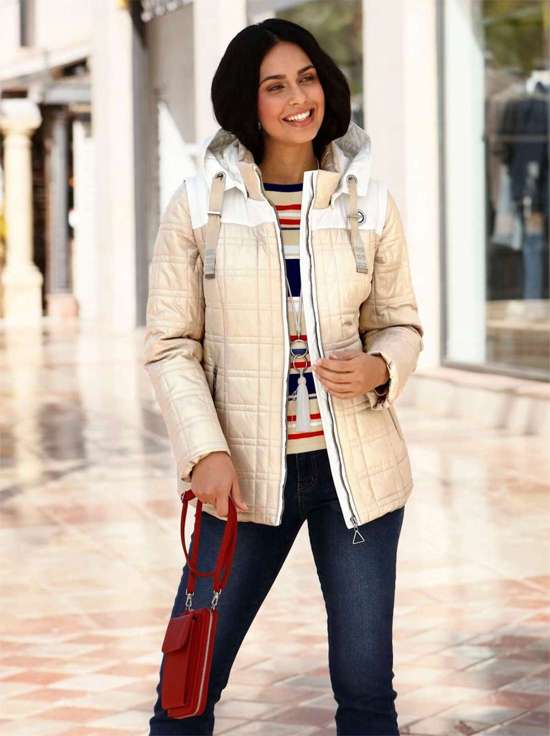 Стеганая куртка с капюшоном