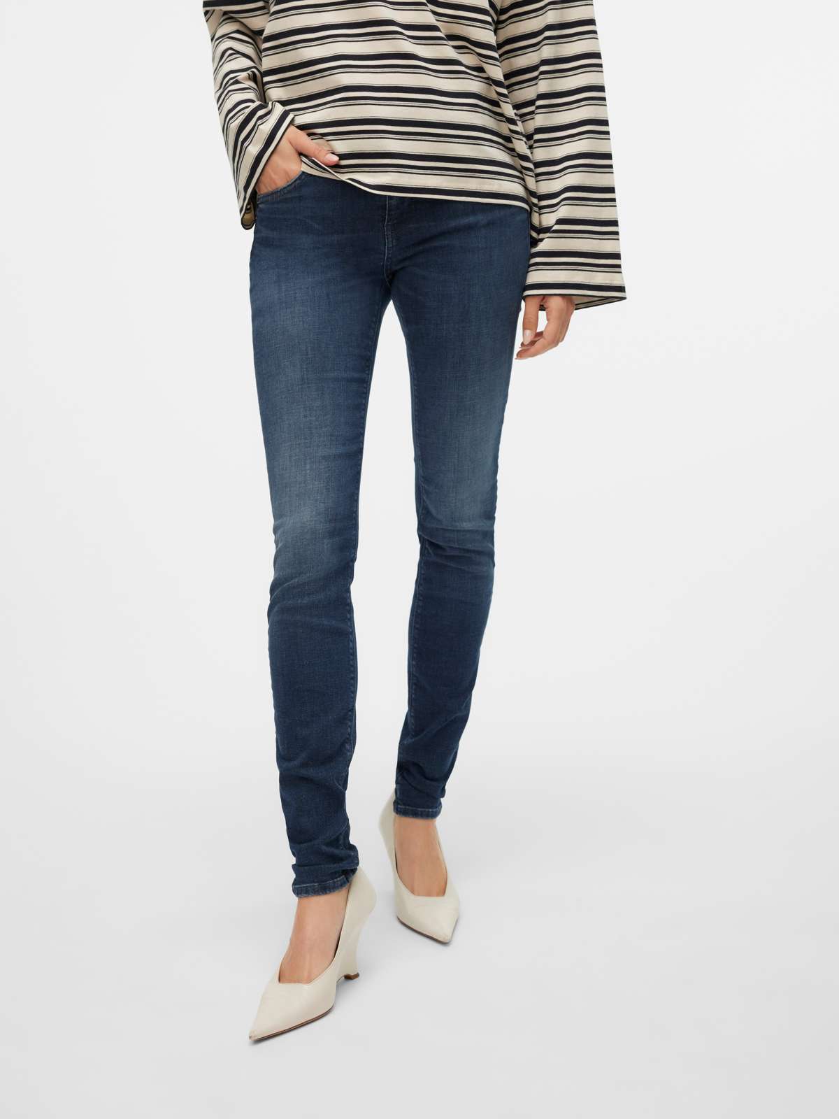Джинсы узкого кроя VMLUX MR SLIM JEANS RI392 GA NOOS