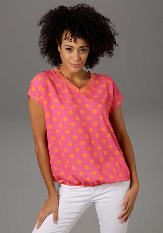 Футболка из сочетания материалов и узоров