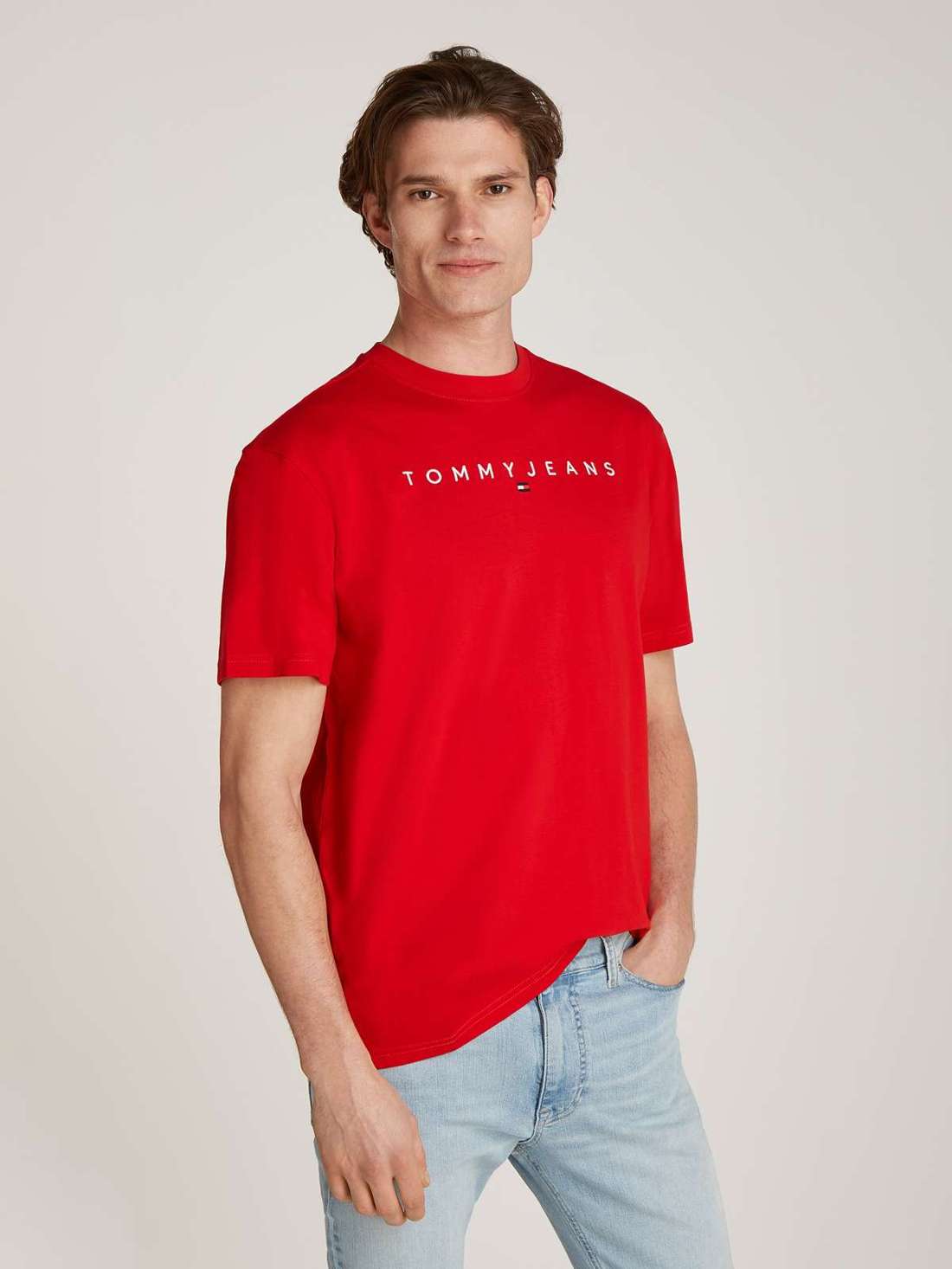 Футболка с фирменной этикеткой TJM REG LINEAR LOGO TEE EXT