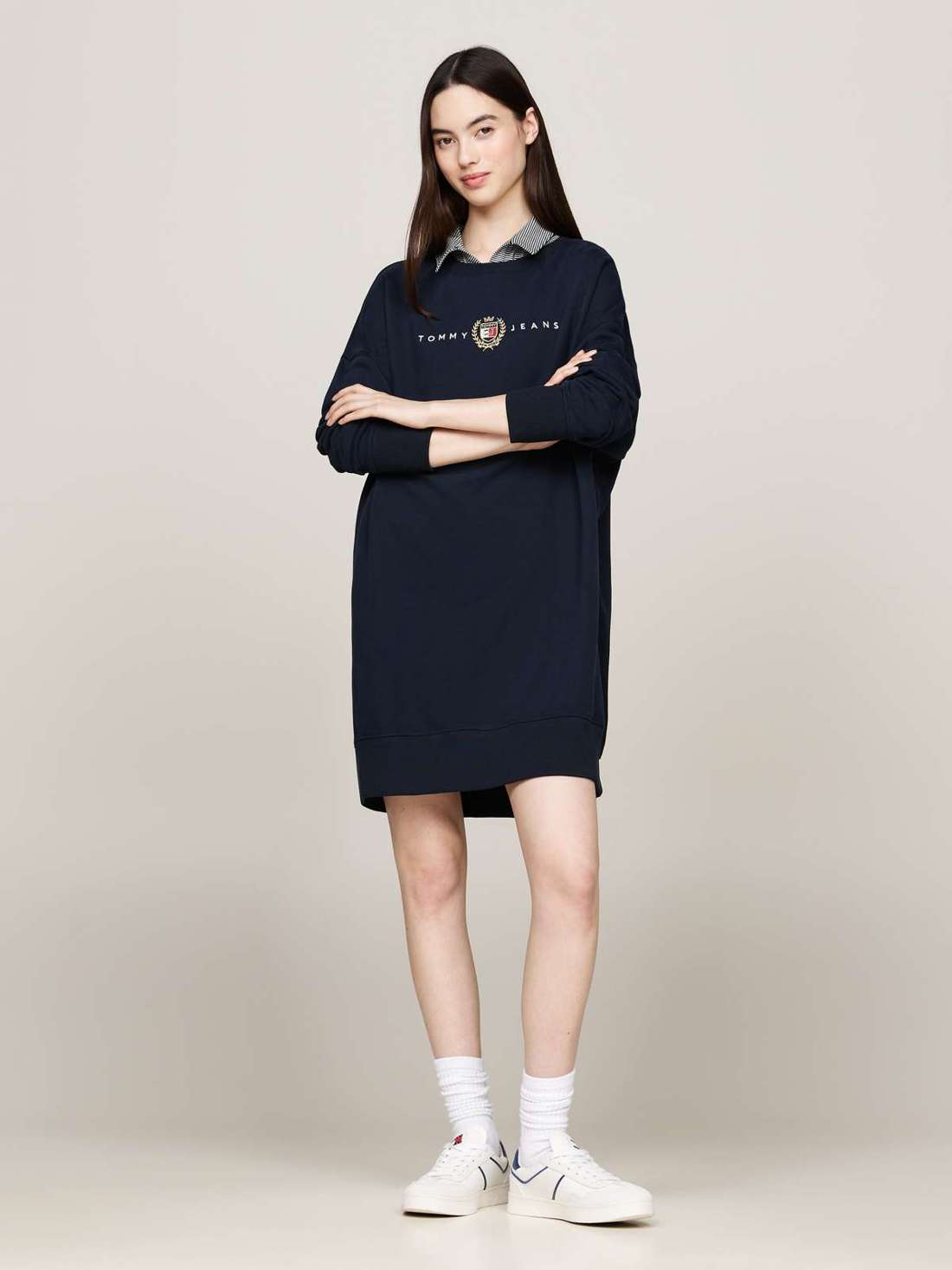Трикотажное платье больших размеров TJW CREST LINEAR CREW DRESS EXT