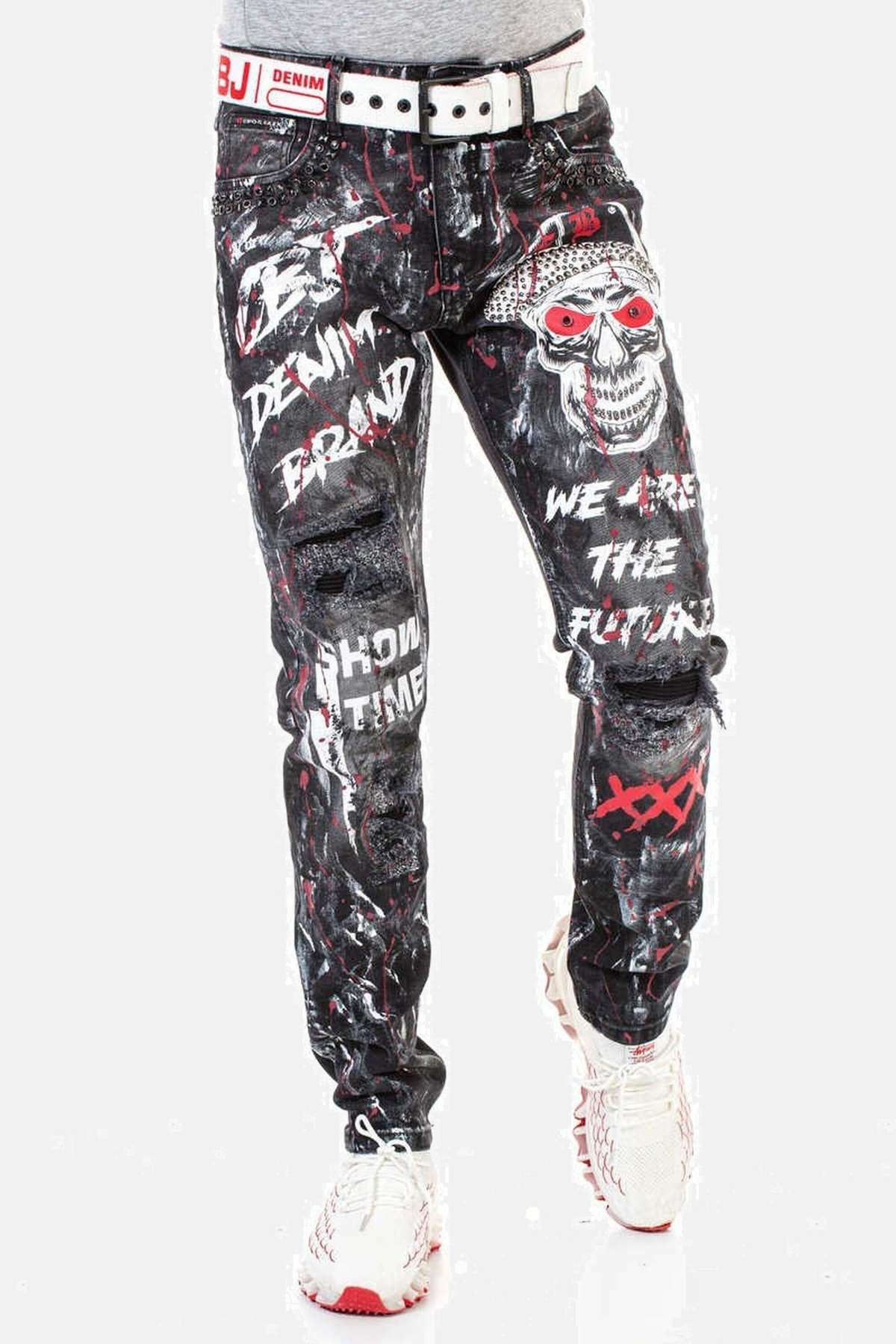 Джинсы с пятью карманами в повседневном уличном стиле. Jeans