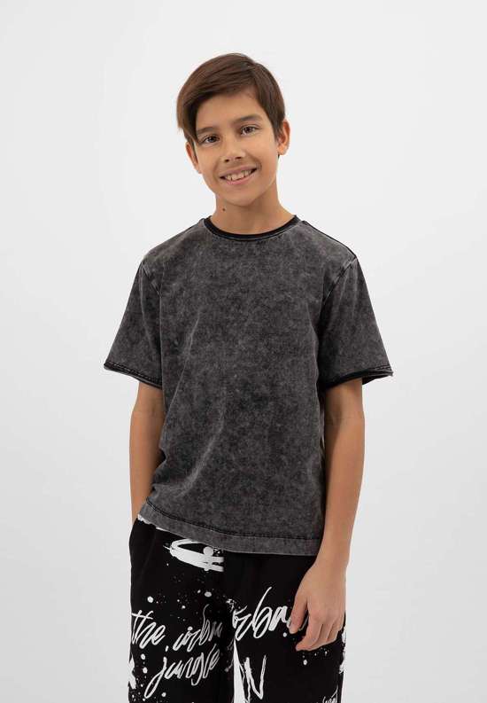 Футболка из пестрого трикотажа