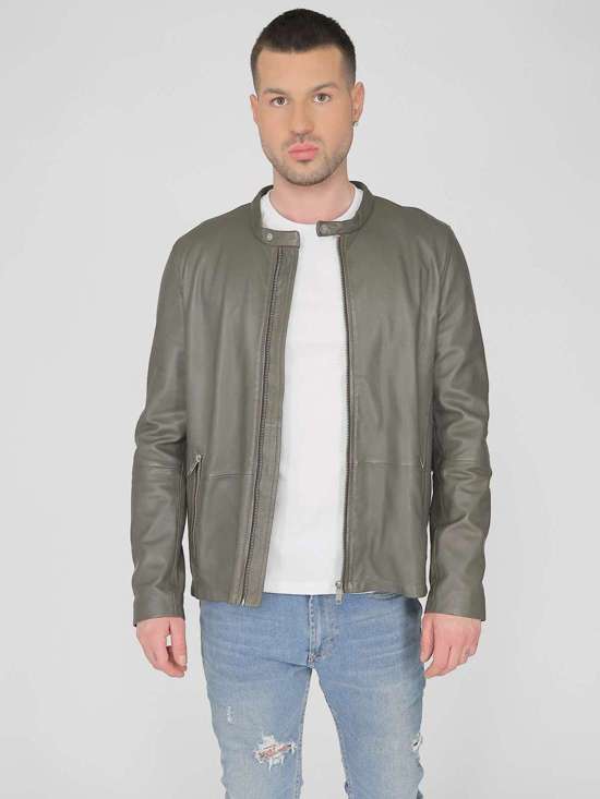 Кожаная куртка 42021111