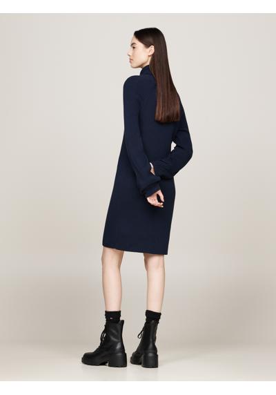 Трикотажное платье с воротником стойкой TJW MOCKNECK BADGE SWEATER DRESS