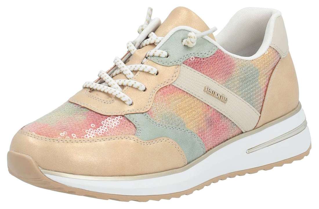 Кроссовки на танкетке с модной контрастной отделкой