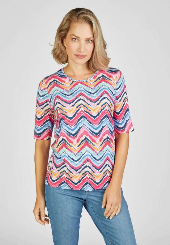 Рубашка с принтом T-Shirt mit Zackenmuster