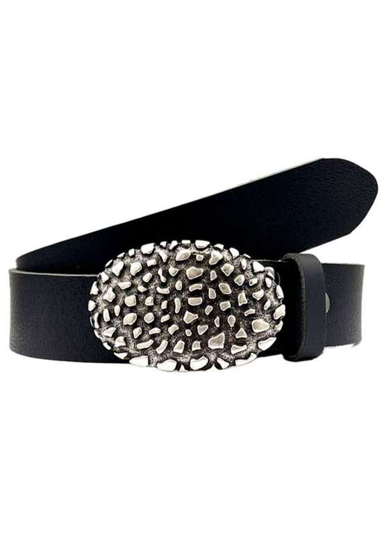 Кожаный ремень с узорчатой застежкой