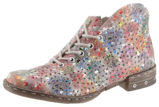 ботинки на шнуровке