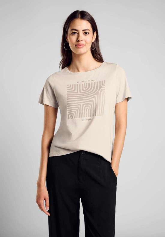 футболка с круглым вырезом