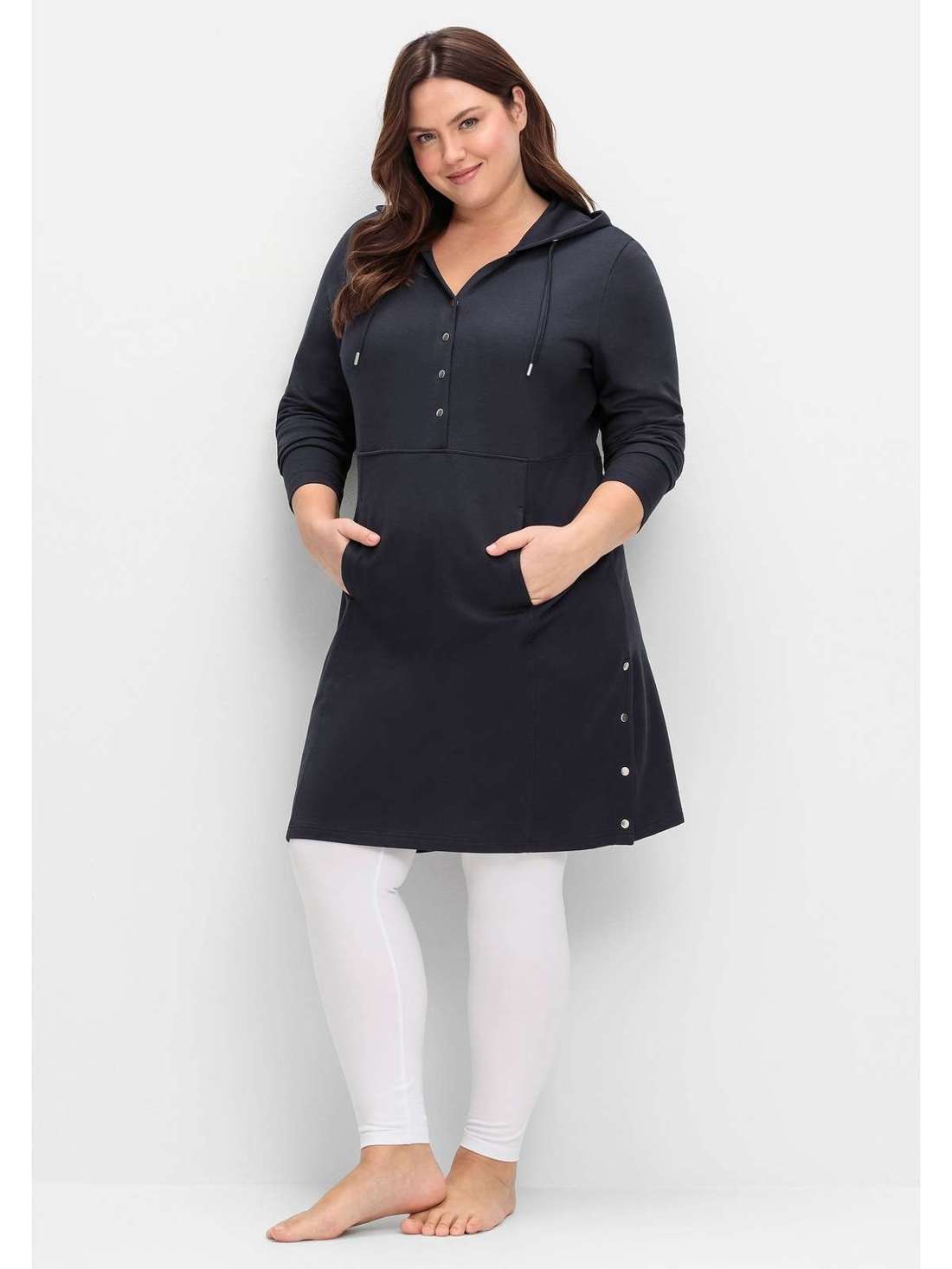 Платье-свитшот с разрезами по бокам и планкой на пуговицах Große Größen