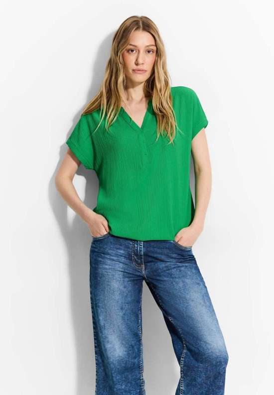 Блузка с короткими рукавами