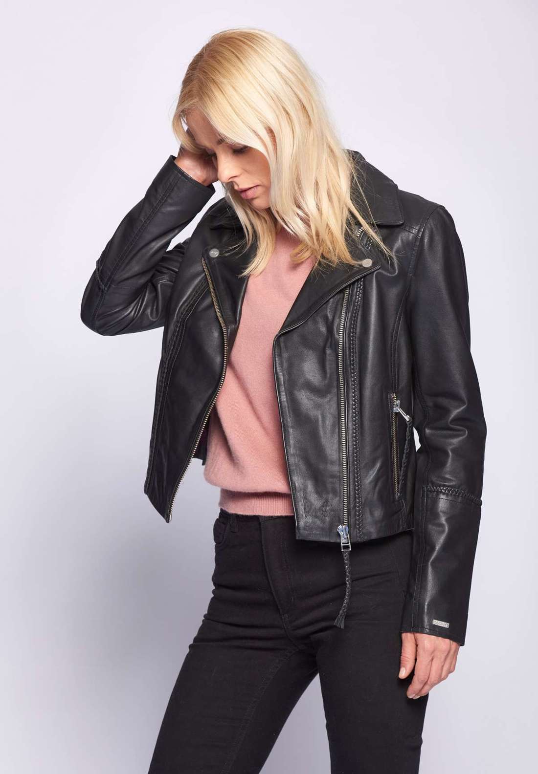 Кожаная куртка Manti