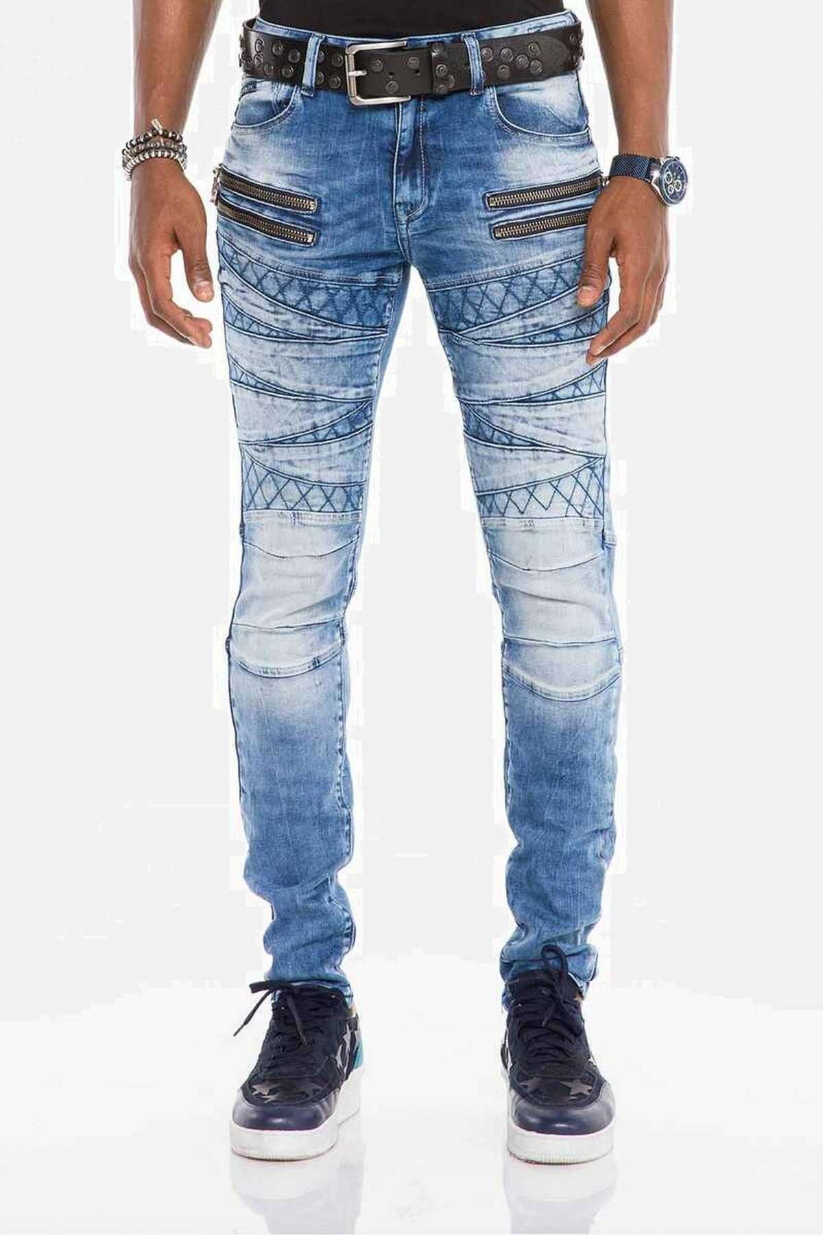 Джинсы узкого кроя со стильным облегающим внешним видом. Jeans