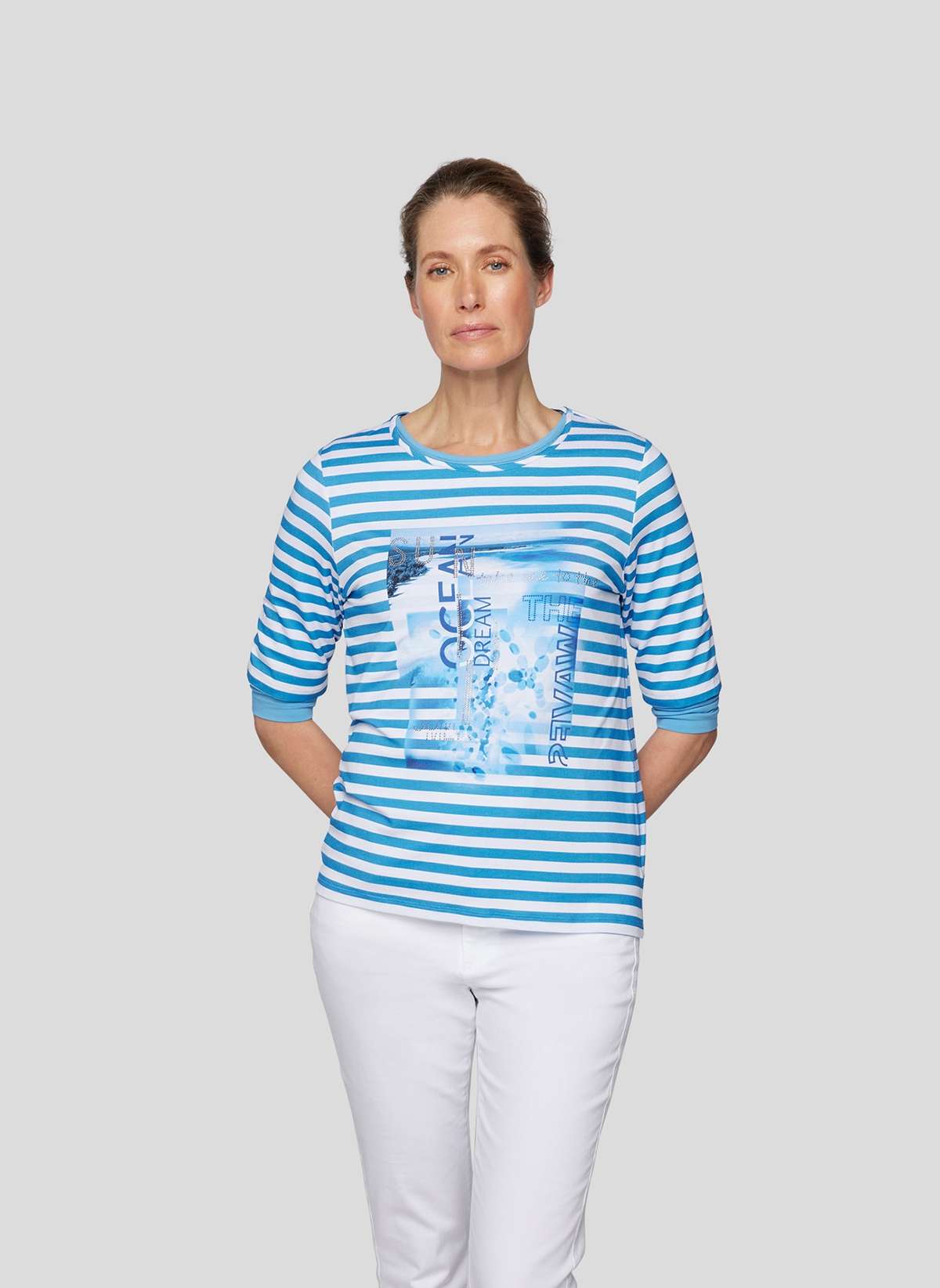 Рубашка с принтом Gestreiftes T-Shirt mit Front-Print