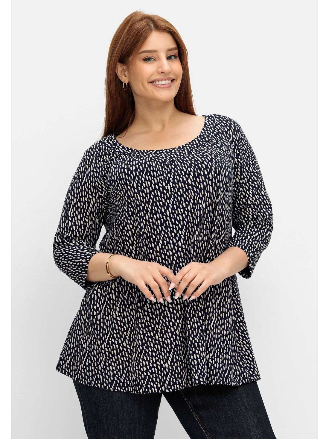 Рубашка с рукавом 3/4 миниатюрного кроя широкого А-силуэта. Große Größen