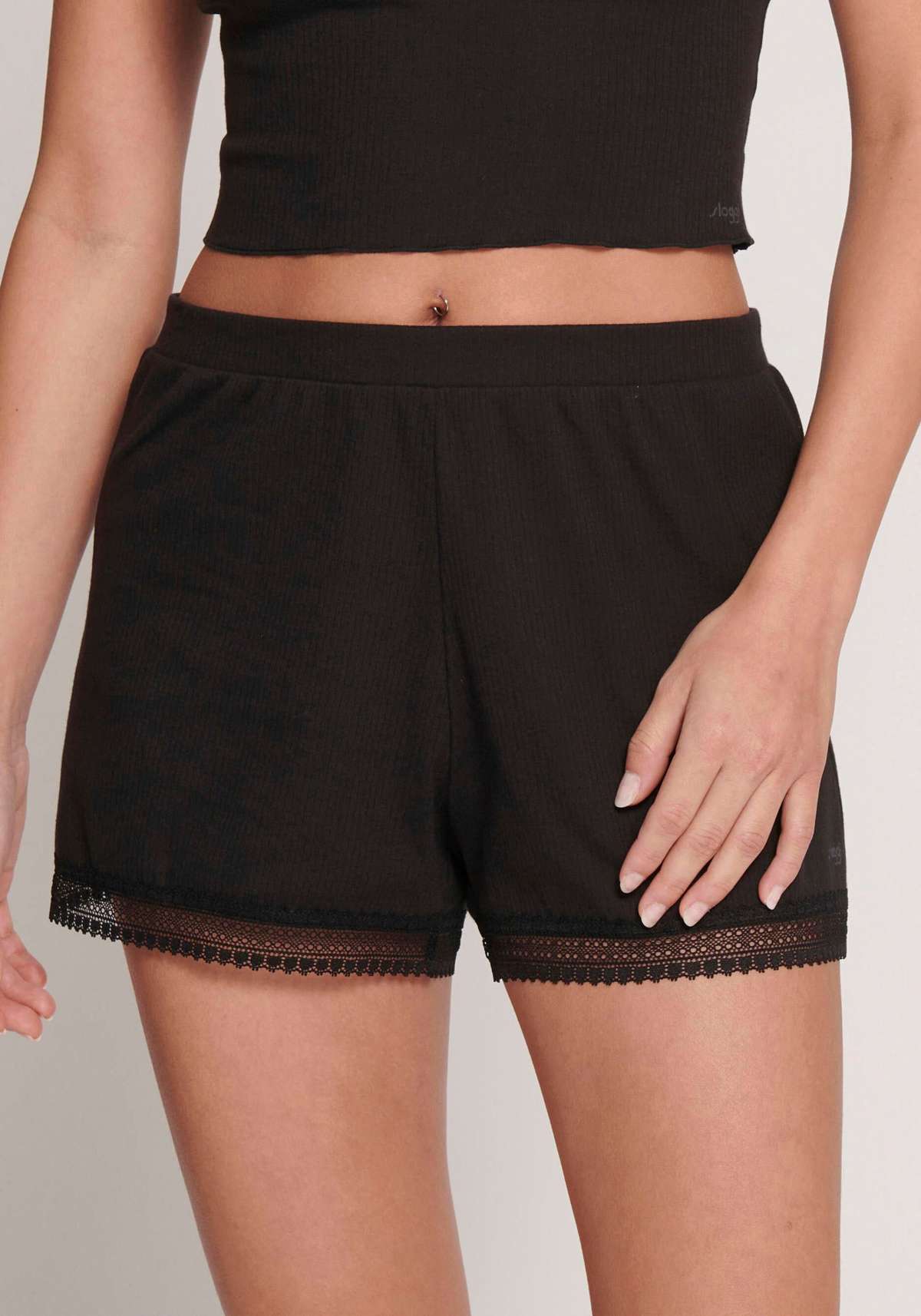 Релаксационные шорты GO Ribbed Short