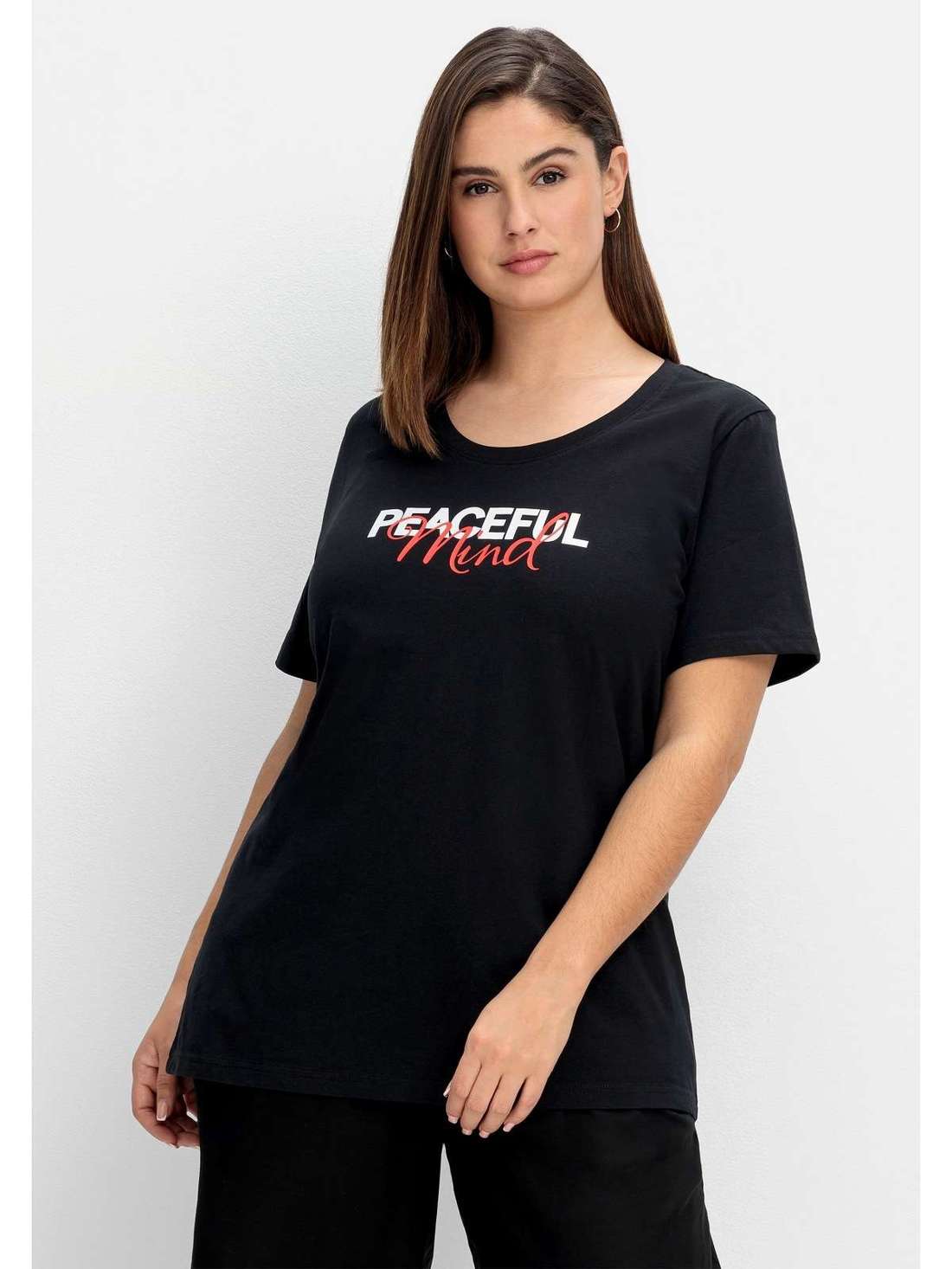 Футболка с эффектным принтом спереди Große Größen