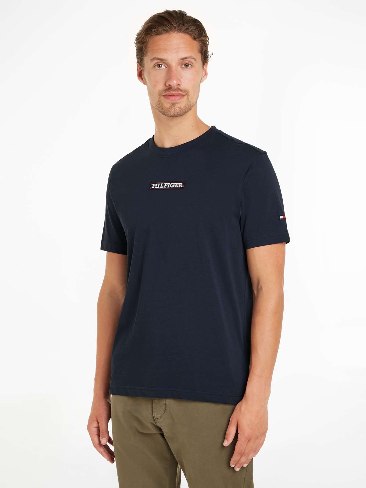Рубашка с короткими рукавами и принтом Hilfiger на груди. GRAPHIC TEE