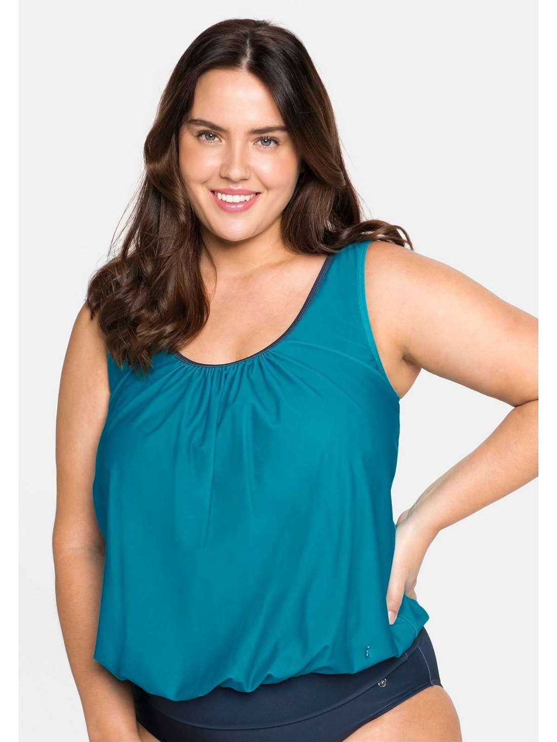 Топ танкини с мягкими чашечками на подкладке. Große Größen