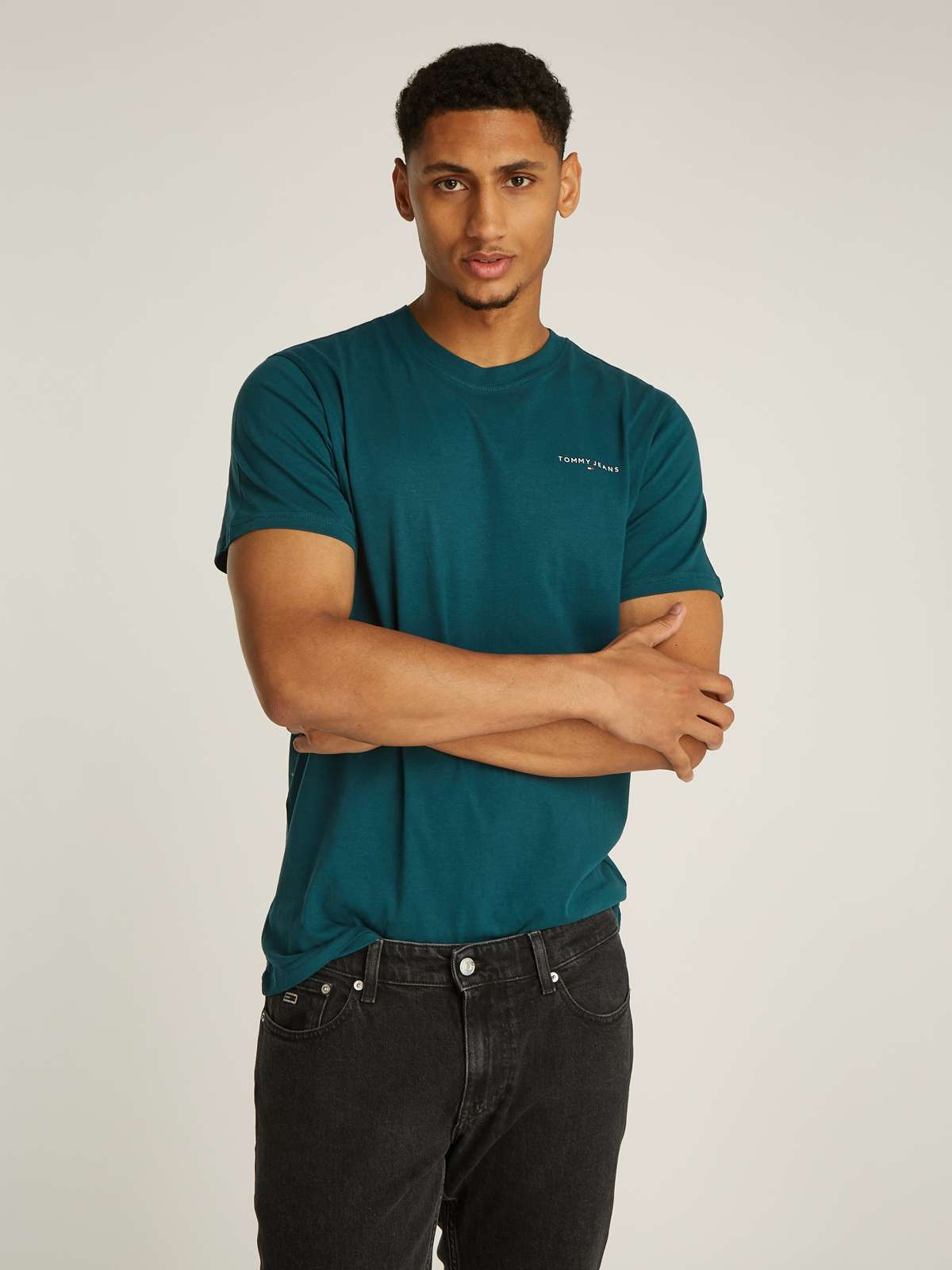 Футболка с надписью-логотипом TJM SLIM LINEAR CHEST TEE EXT