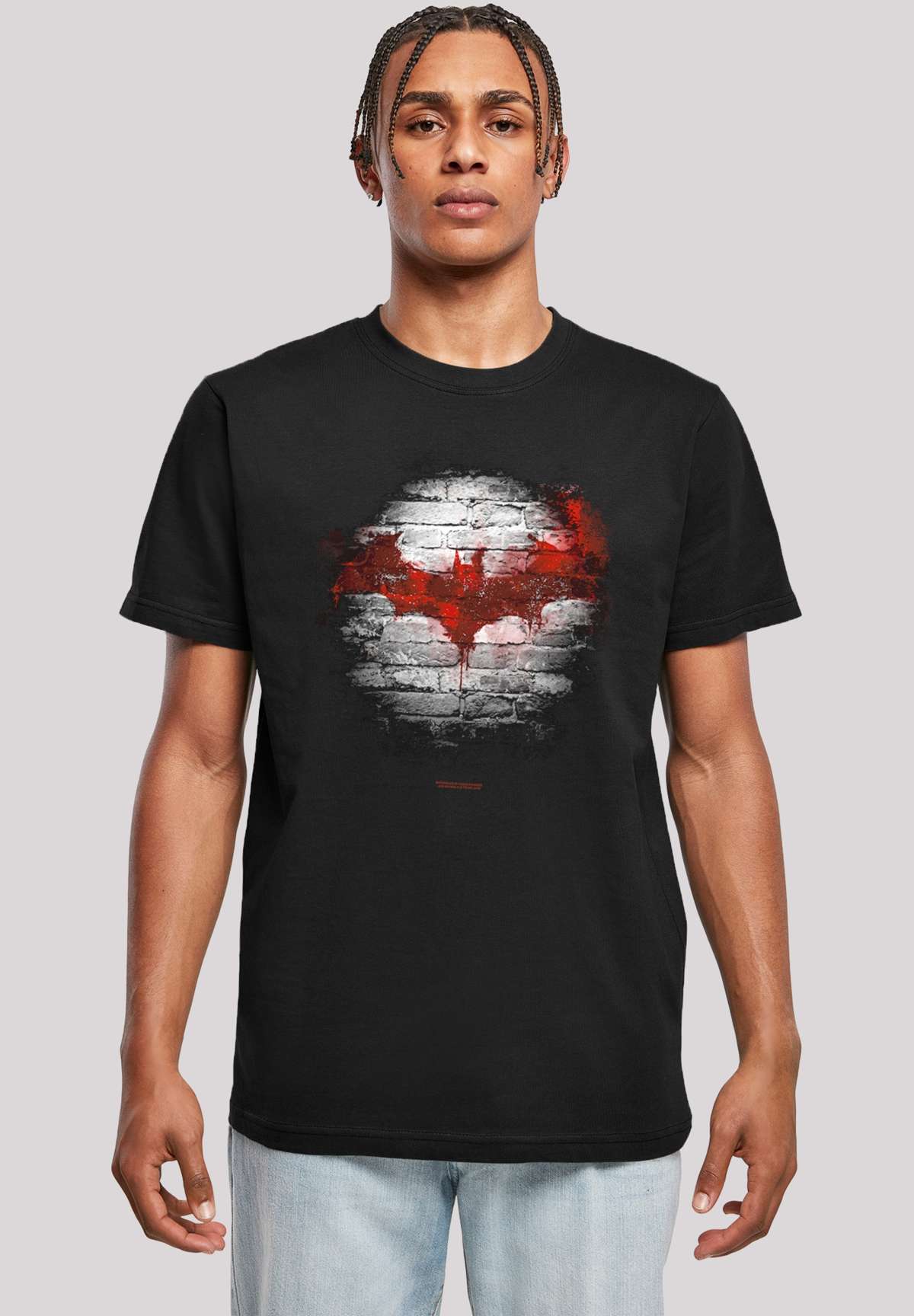 футболка Batman Logo Wall