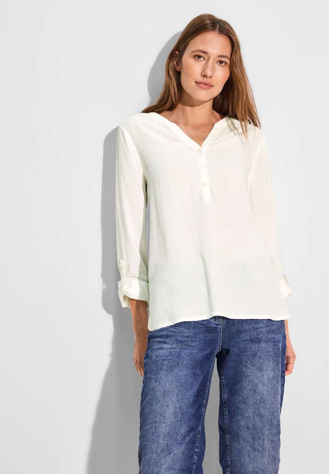 Блузка с длинными рукавами