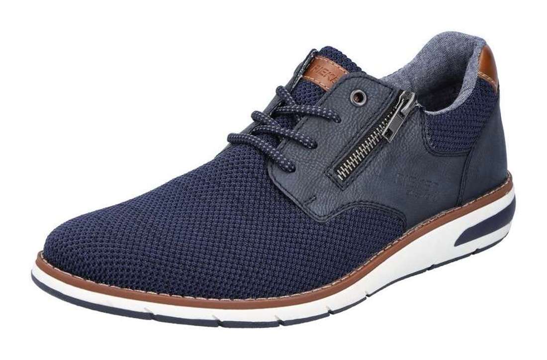 Туфли на шнуровке и боковой молнии.