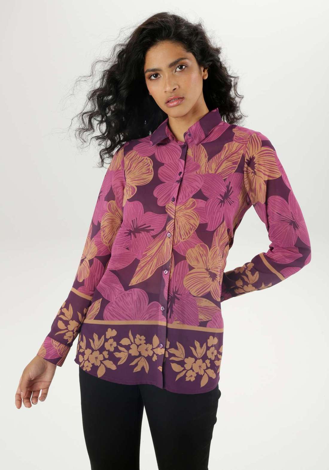 Блузка-рубашка с принтованной каймой; прозрачный