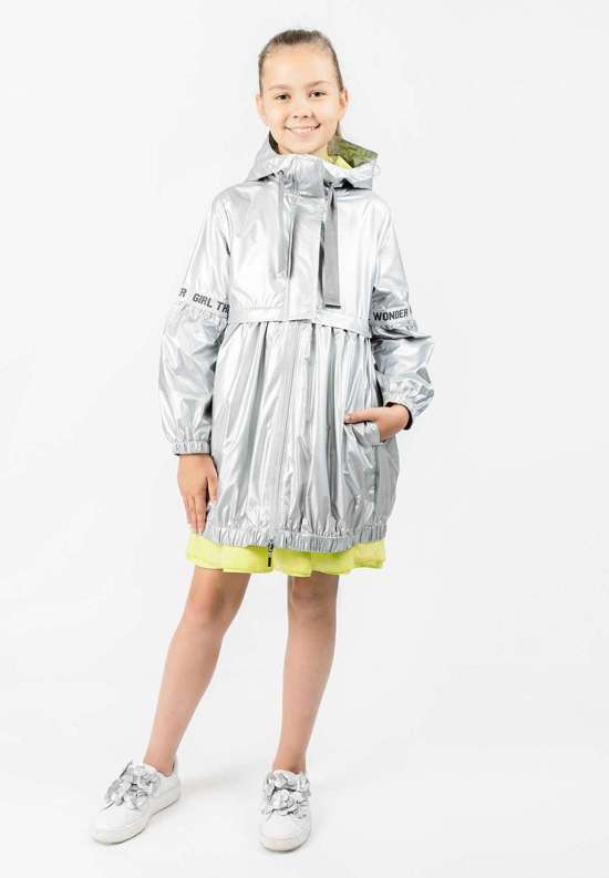 Уличная куртка со стильной контрастной подкладкой