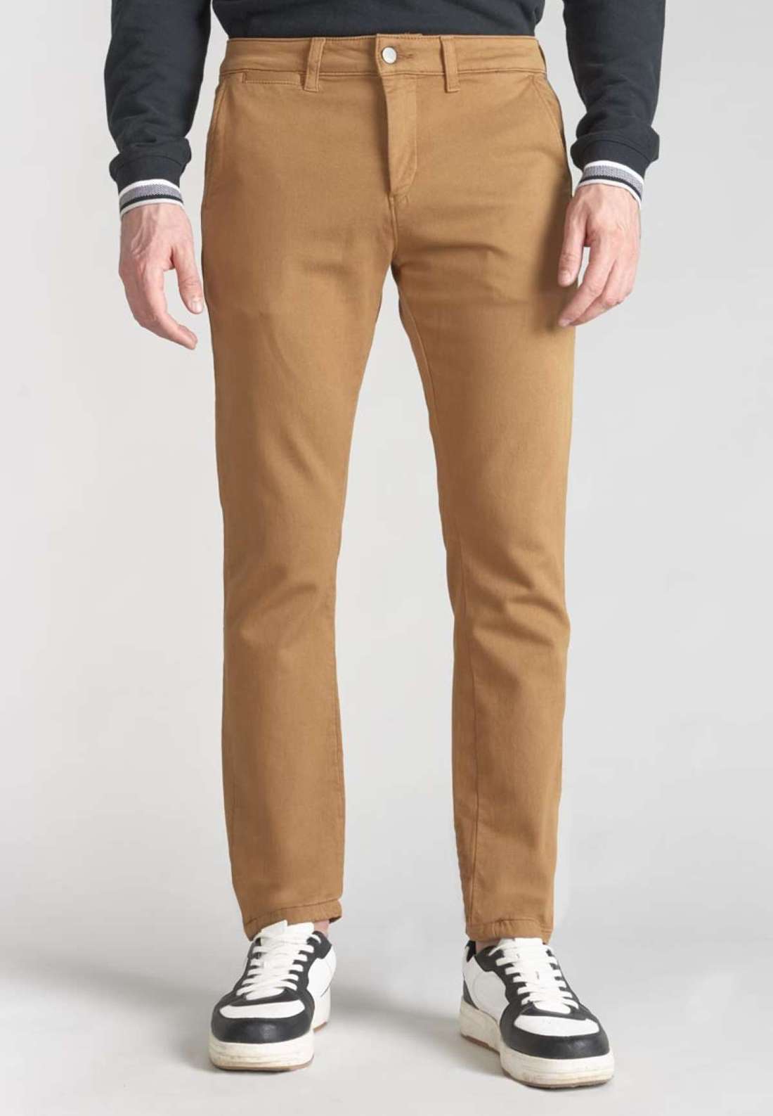 Брюки-чиносы великолепного дизайна JOGG